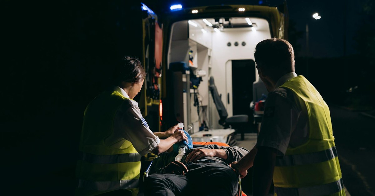 Alcohol Poisoning — How to Recognise It and What to Do in an Emergency