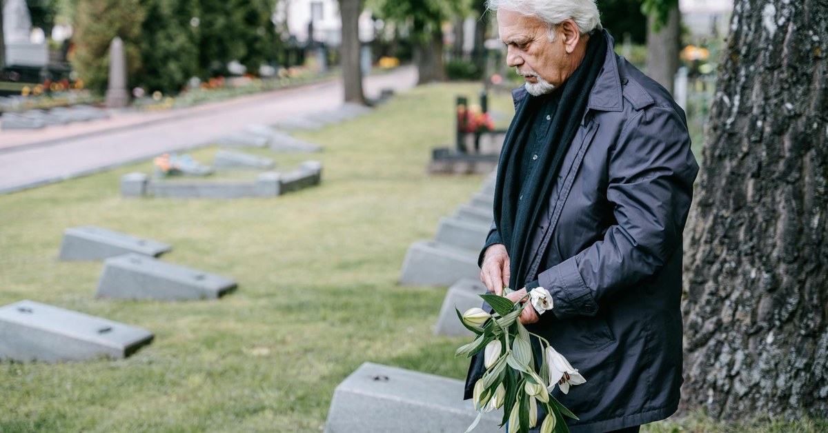 Bereavement Scams Targeting Older Adults — How Fraudsters Exploit Grief and Loss