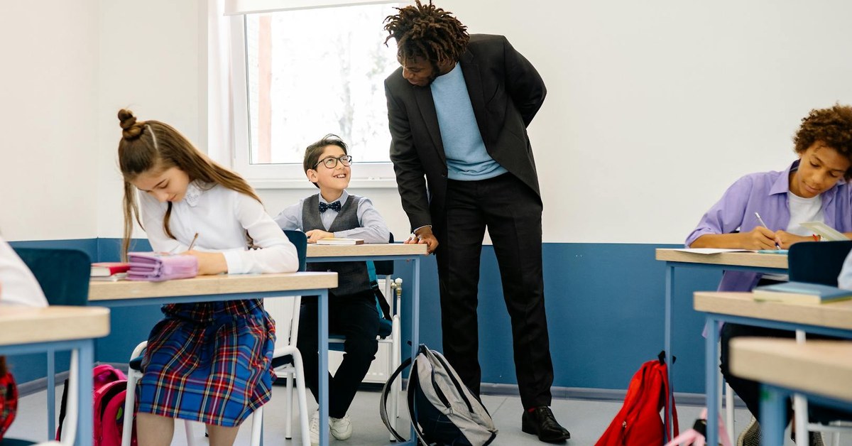 Beyond the Classroom โ How to Translate Teen Driver Safety Education into Lifelong Safe Habits