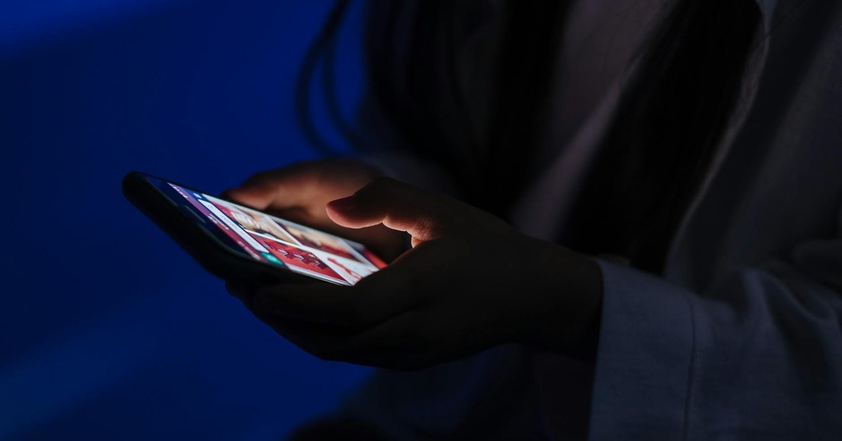 Beyond Monitoring — A Parent's Guide to Teaching Children Critical Thinking for Social Media Safety