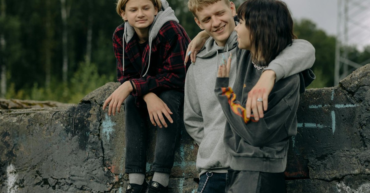 Beyond Outbursts — A Parent's Guide to Helping Teens Who Bottle Up Anger