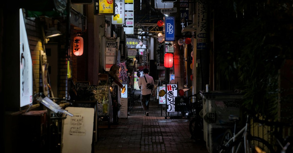 Beyond 'Stranger Danger' โ Equipping Kids to Discern Tricky People in Outdoor Public Spaces