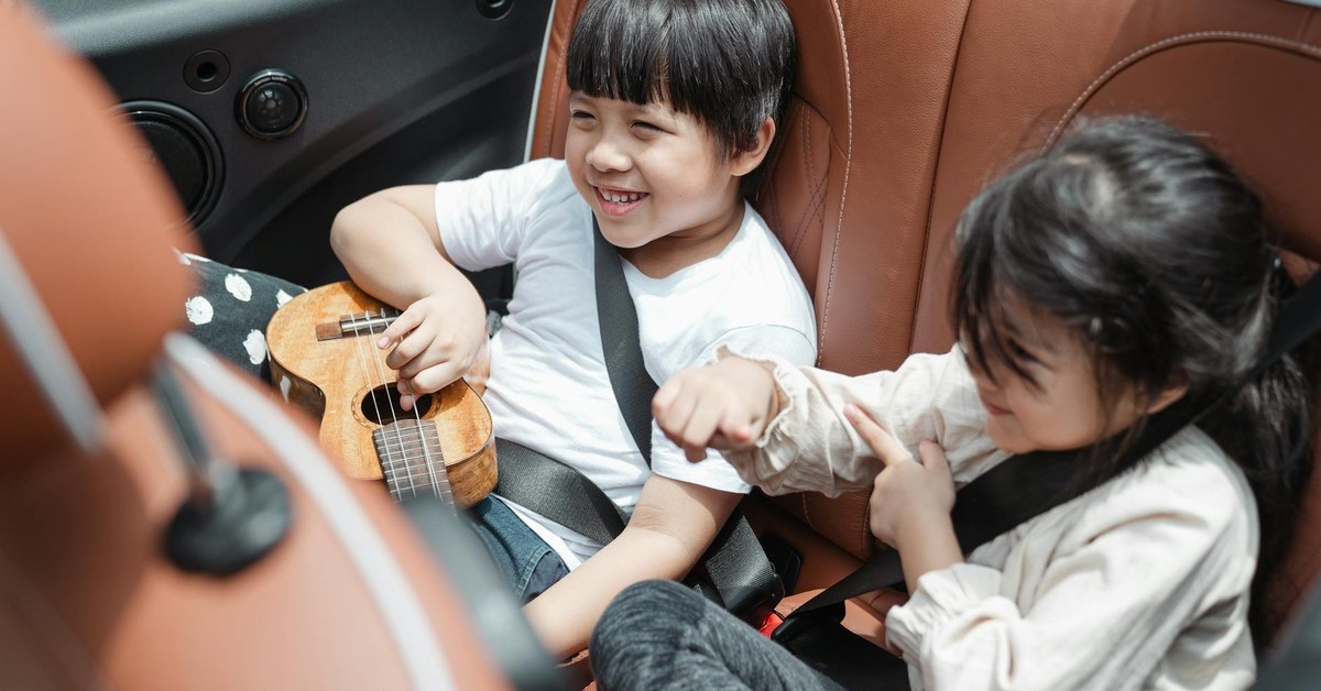 Seatbelt Safety for Children Aged 4 to 7 — When and How to Transition from Booster Seats