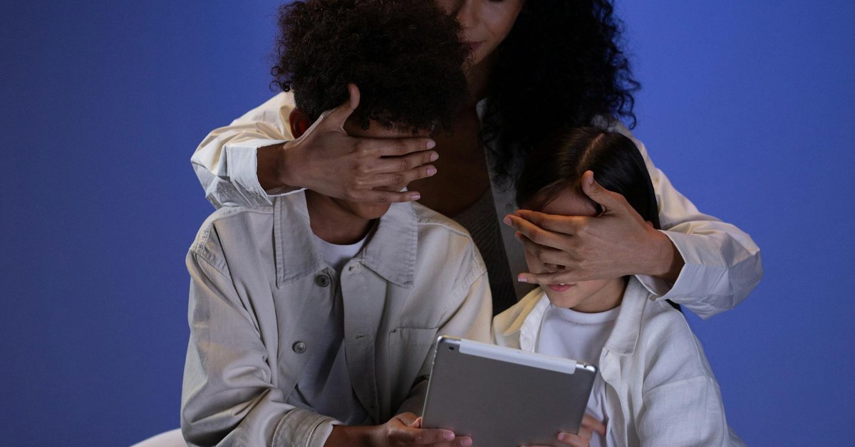 When Children Want to Be Content Creators — Safety, Privacy, and Parental Guidance