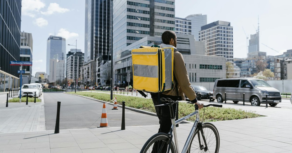 Building Safe School Routes — A Community-Wide Approach to School Run Safety
