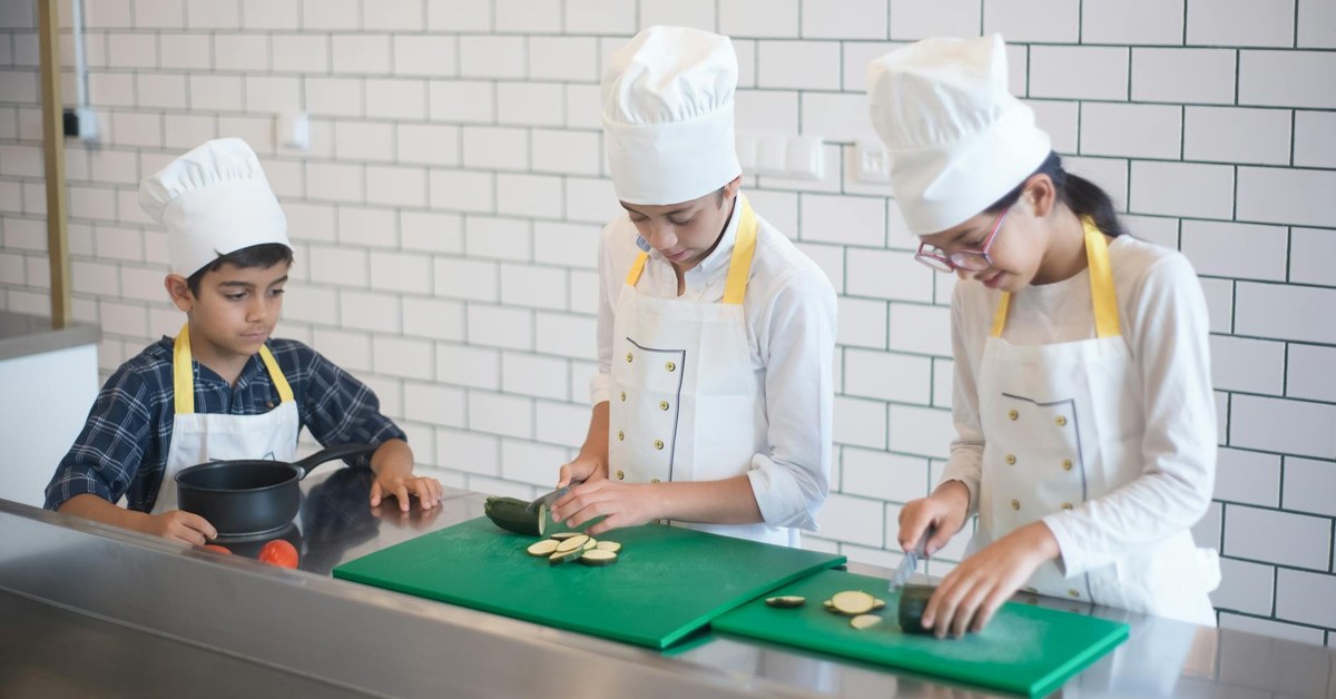 Cooking Safety for Young People Living Alone