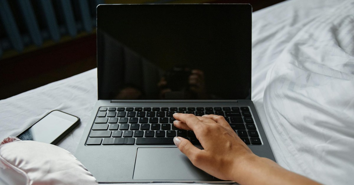 Critical Thinking for Cyber Safety — Empowering Families Against Evolving Digital Scams