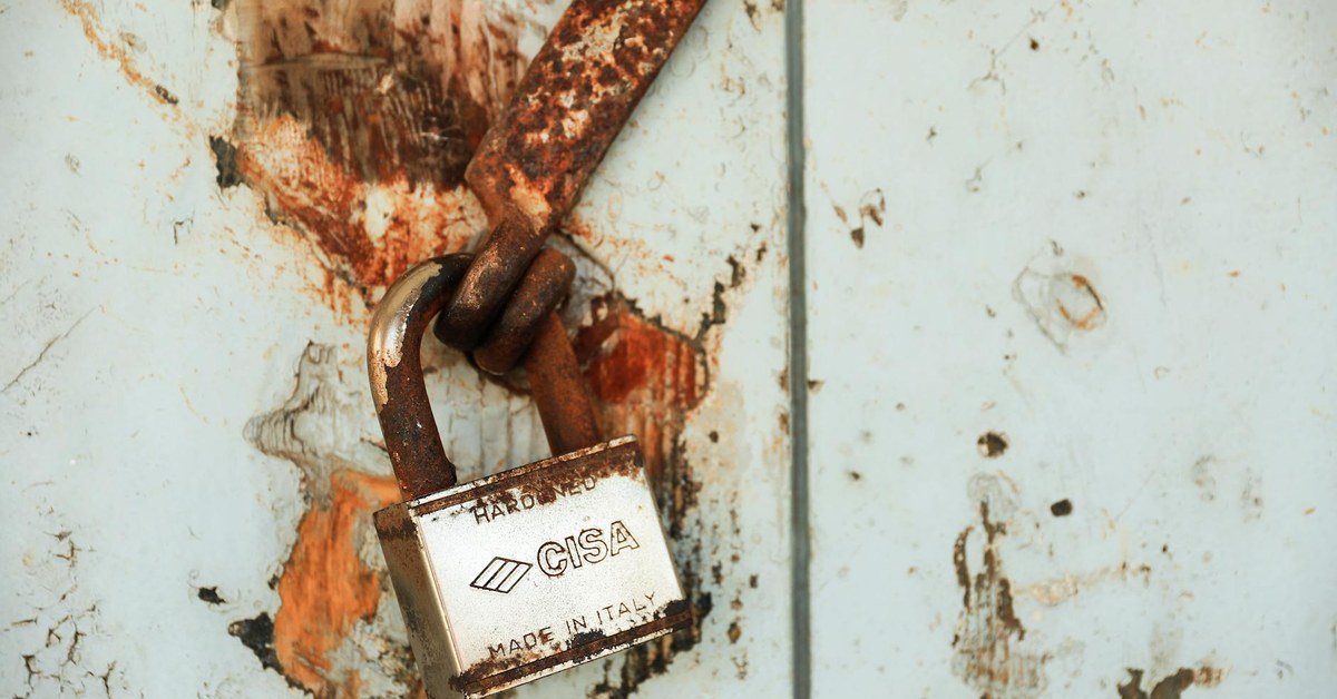 Daily Home Security Habits for Busy Families — A Practical Guide to Layered Protection
