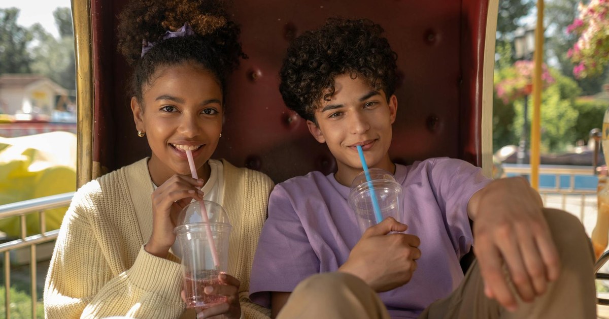 Dating App Dangers for Teenagers — What Parents Need to Know and How to Keep Young People Safe
