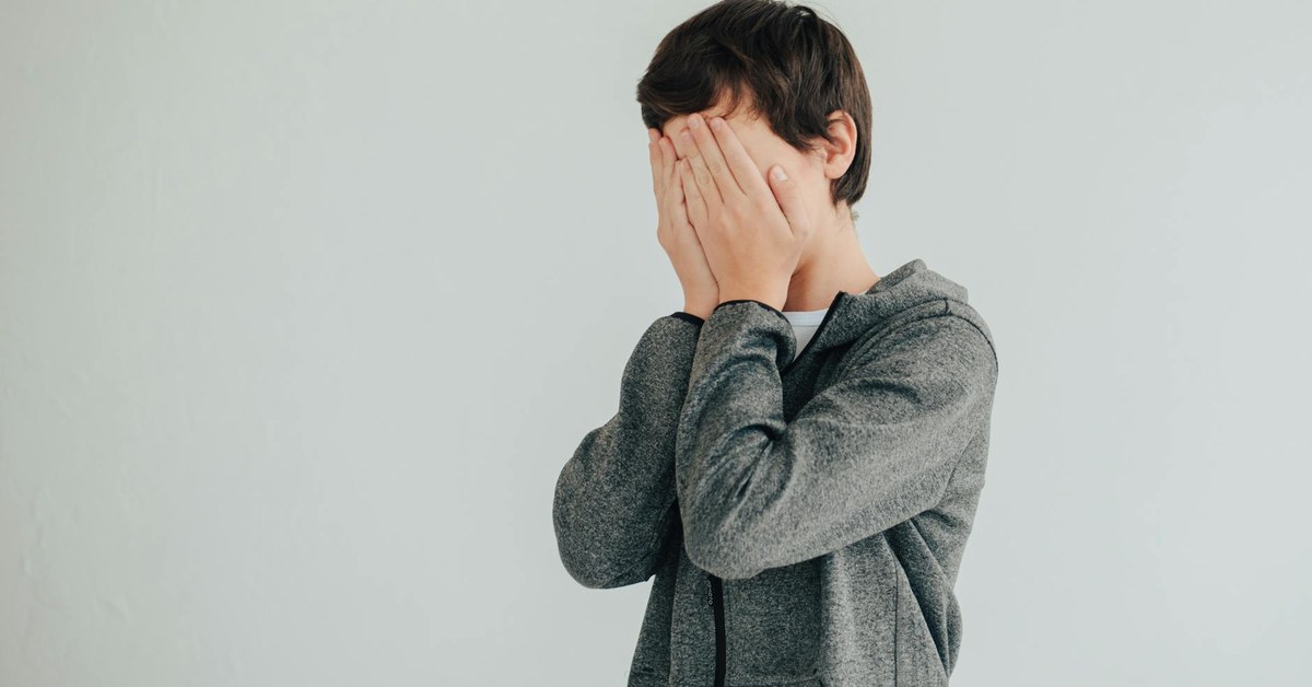 Decoding Subtle Cues โ How to Spot Hidden Anxiety in Quiet or Masking Children