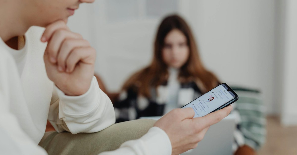 Deepfakes and Teenagers — What Every Family Needs to Know About AI-Generated Fake Images