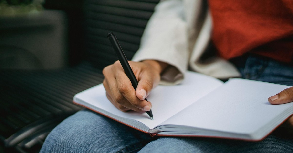 How Can Digital Citizenship Education Effectively Teach Students Digital Well-being and Mental Health Strategies?