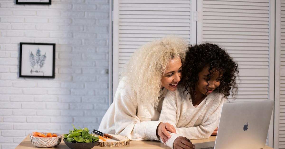 Navigating Your Online Legacy โ A Student's Guide to Digital Footprint Management