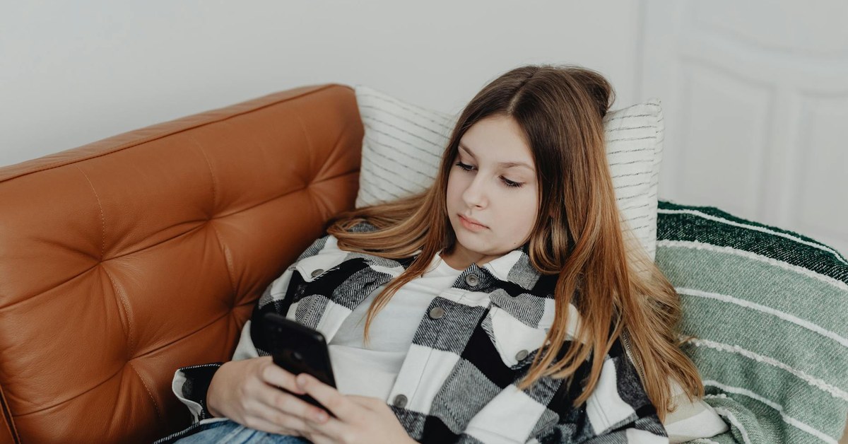 Discord Safety for Teenagers and Parents โ How to Stay Safe on the World's Most Popular Chat Platform