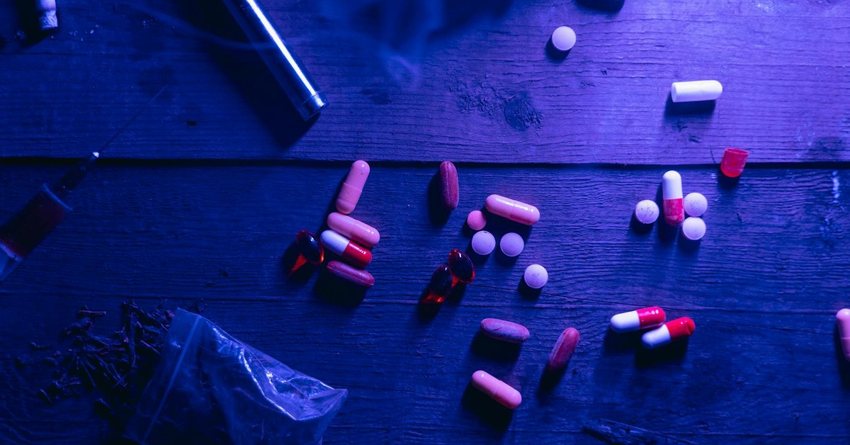 Drugs and Young People โ An Honest Guide for Parents