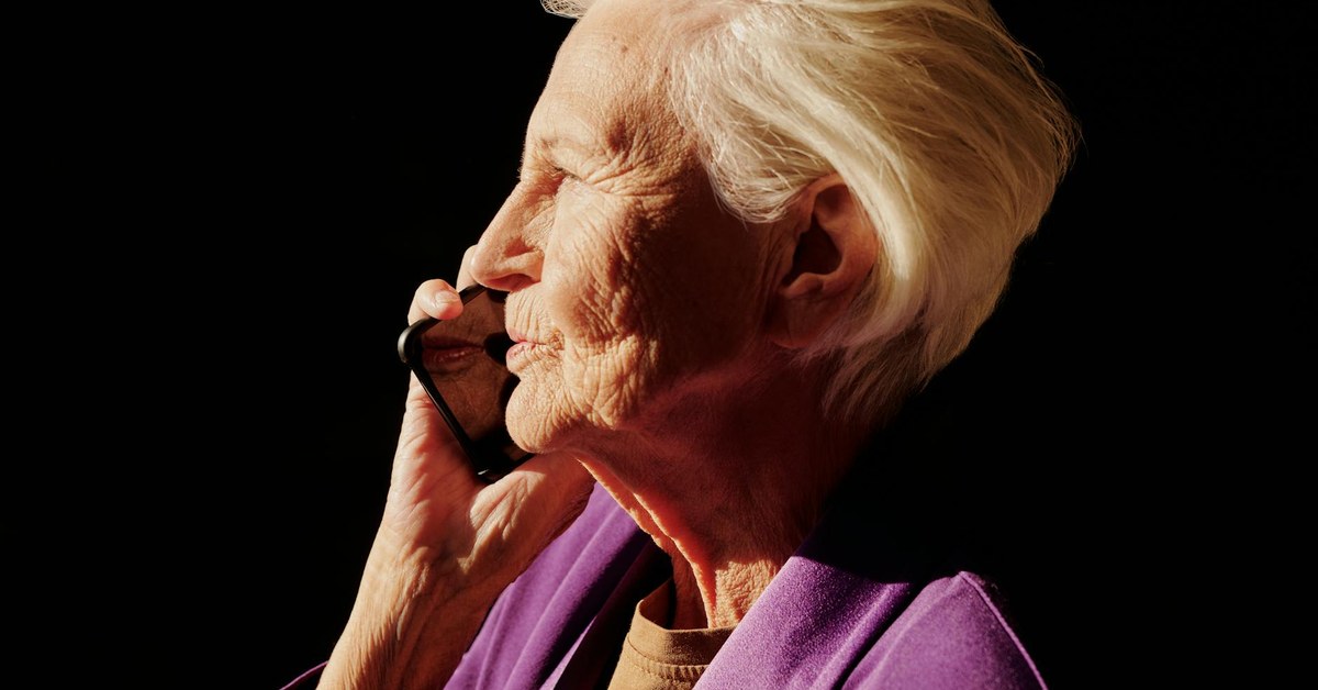 Elder Fraud and Telephone Scams โ How to Protect Older Adults