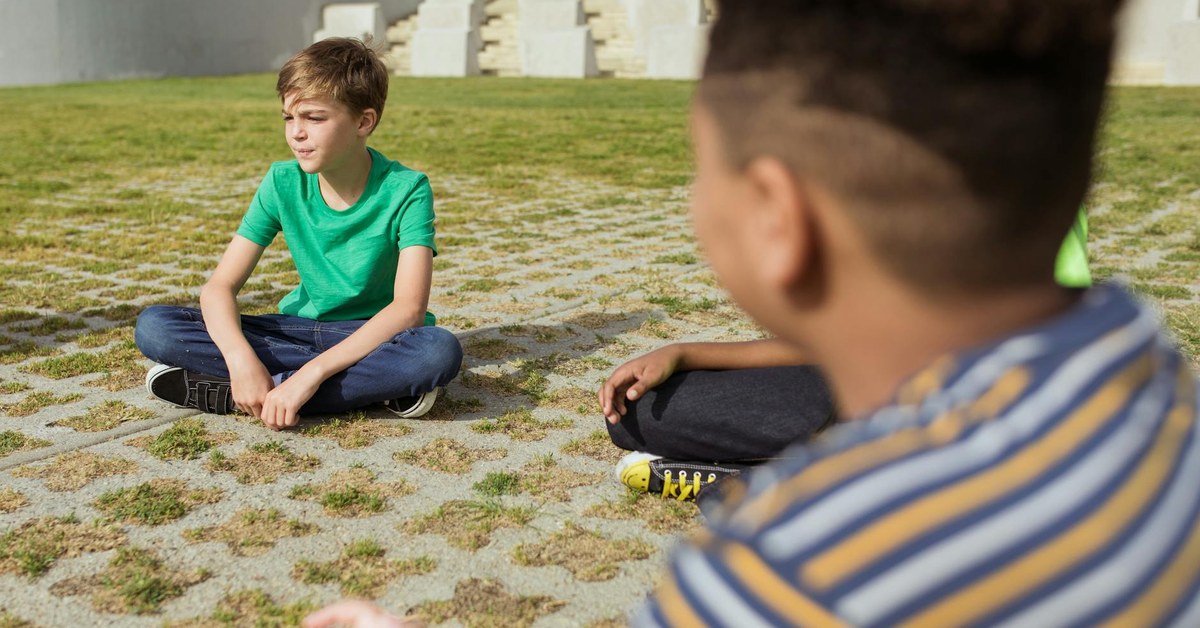 Empowering Conversations โ Guiding Children Through Complex Global Issues and Building Resilience for an Uncertain World