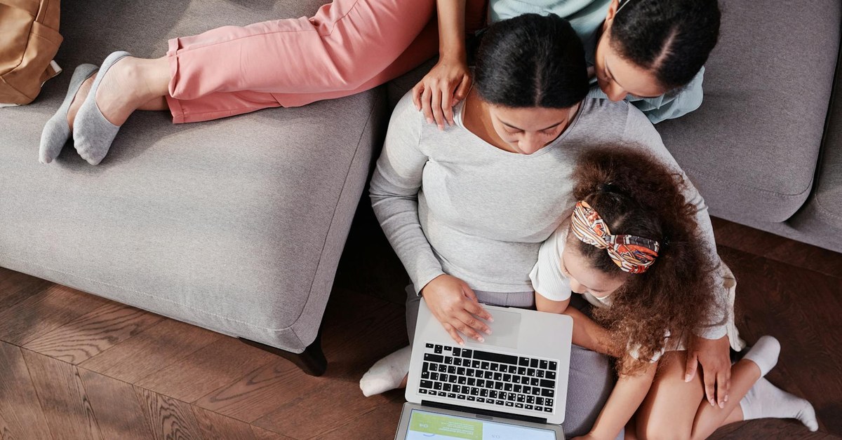 Beyond 'Just Say No' โ Empowering Introverted Teens to Confidently Navigate Sexting Pressure Online