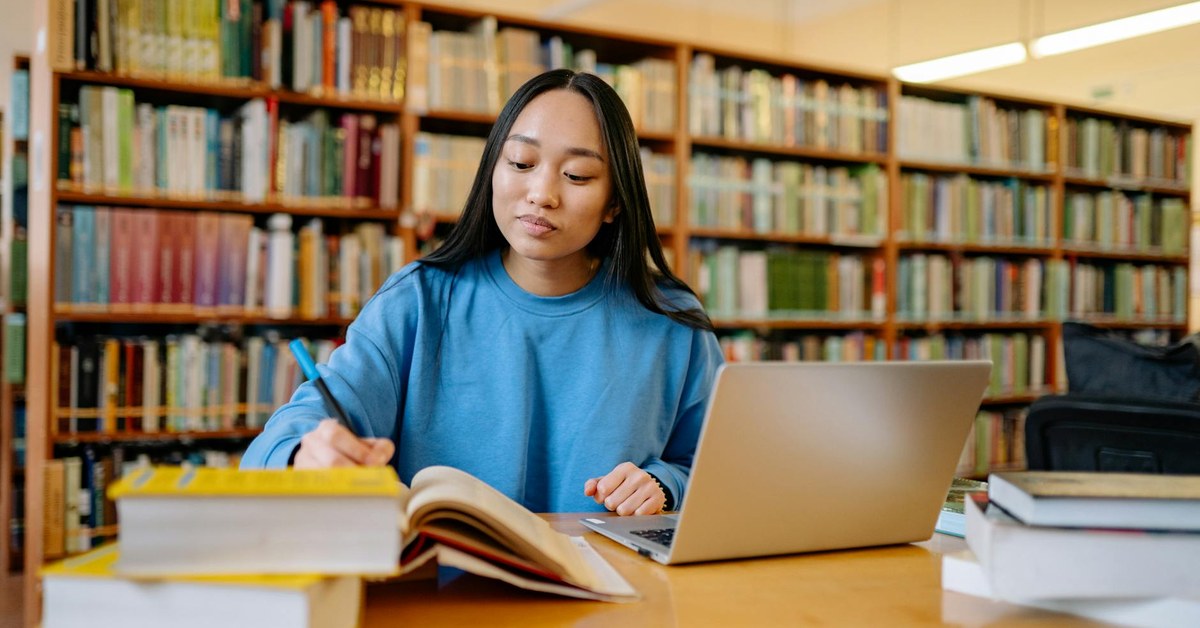 Empowering Middle Schoolers โ Building Digital Confidence to Navigate Sexting Pressures