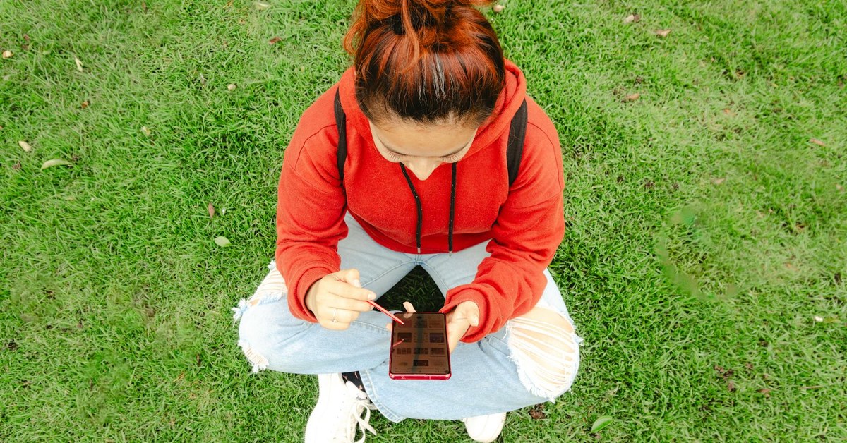 Empowering Digital Bystanders — How Teens Can Proactively Prevent Cyberbullying Through Empathy and Action