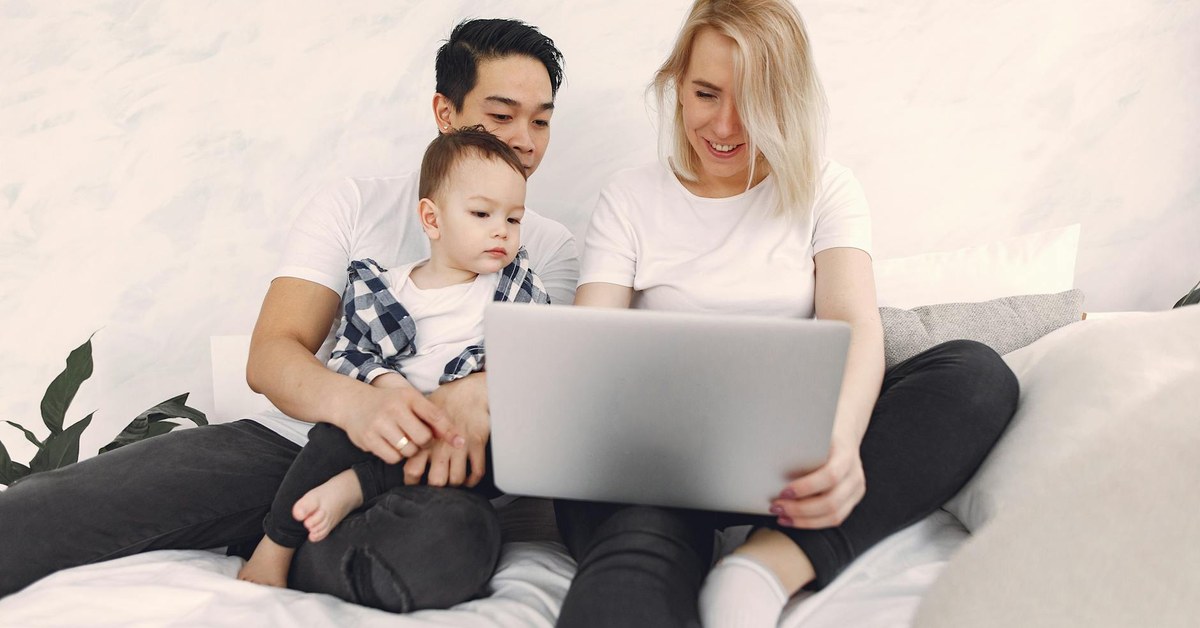 Empowering Teens — How Intentional Screen Time Management Builds Digital Literacy & Critical Thinking Skills
