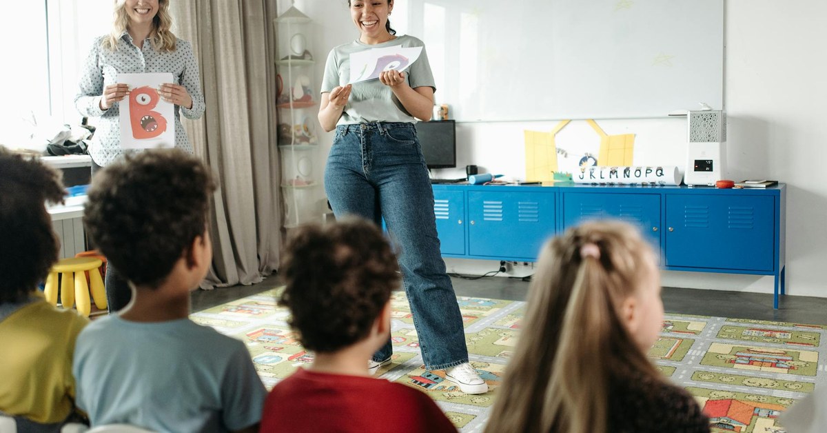 Your Evolving Nursery Safety Checklist โ Adapting for Baby's First Year Milestones (0-12 Months)