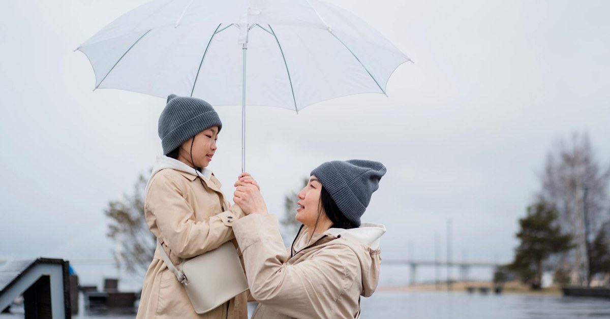 Extreme Weather Safety for Families โ Preparing Children for Floods, Heatwaves, and Storms
