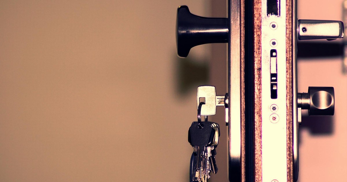 Integrating Home Security into Your Family's Daily Life โ A Practical Guide to Consistent Safety Habits