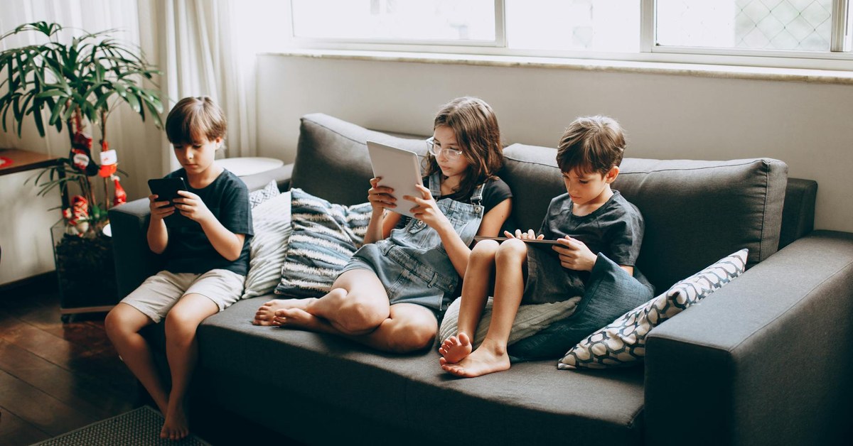 Creating a Family Internet Safety Policy โ A Step-by-Step Guide