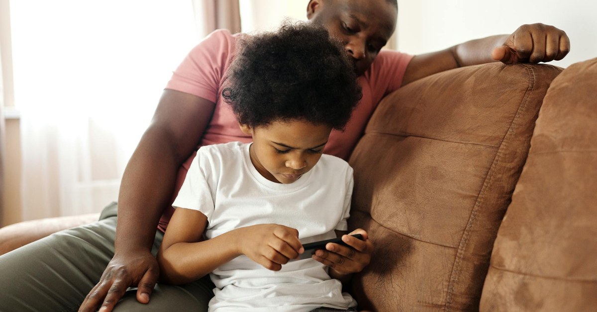 The Family Blueprint — Establishing Healthy Screen Time Boundaries That Stick