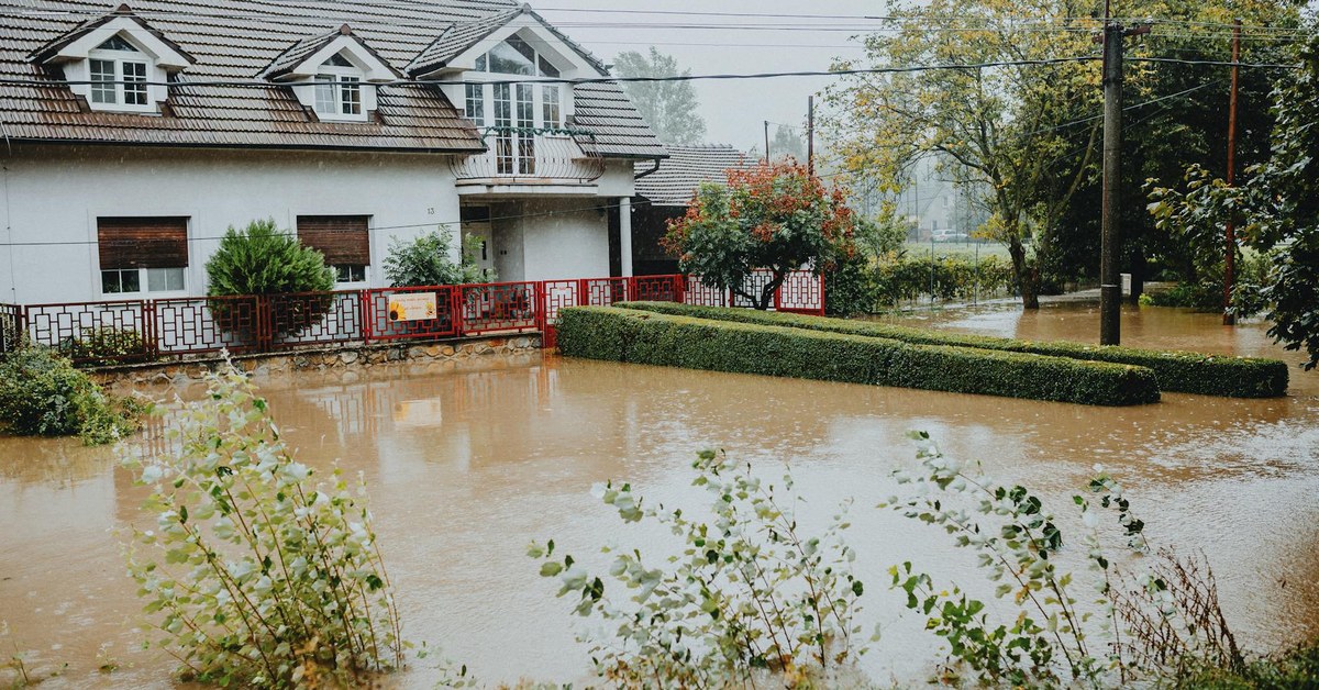 Flood and Extreme Weather Safety for Older Adults — How to Prepare and Stay Safe at Home