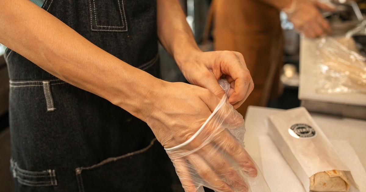 Food Safety and Avoiding Food Poisoning — A Guide for Students Living Independently