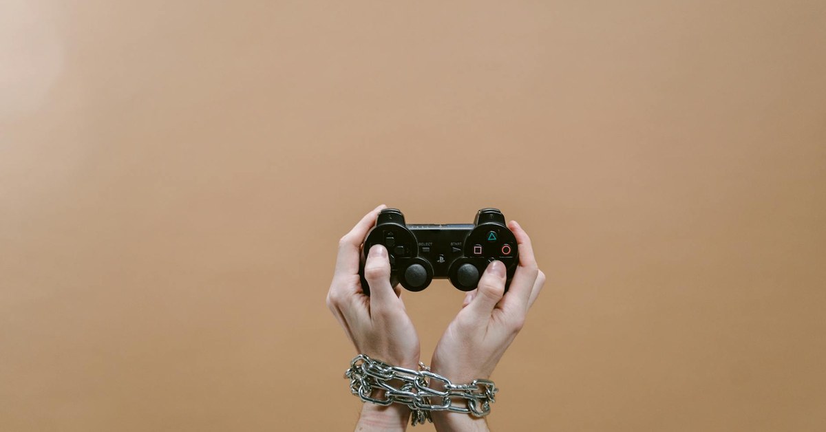 Beyond Parental Controls — Fostering Digital Self-Regulation in Kids for Independent & Safe Internet Use