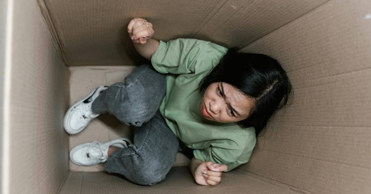How Daily Emotional Check-ins Build Resilience After Personal & Professional Setbacks