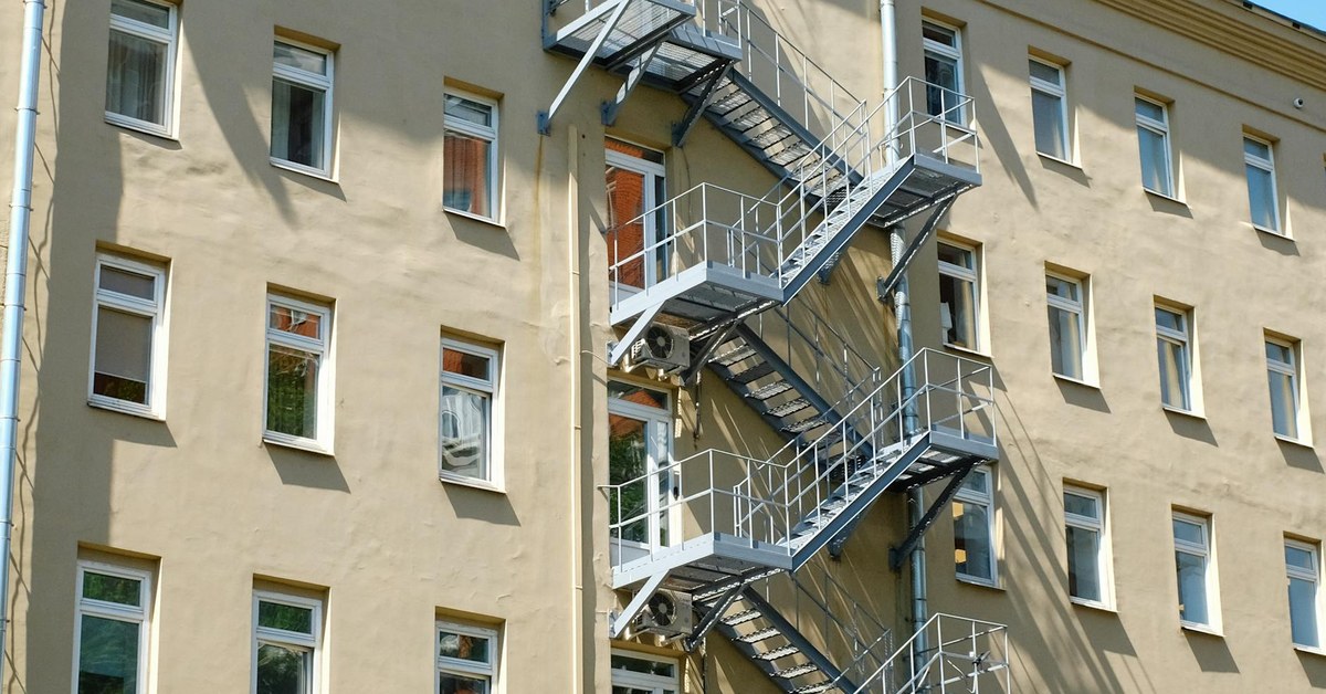 How to Create a Home Fire Escape Plan โ A Room-by-Room Guide for Families