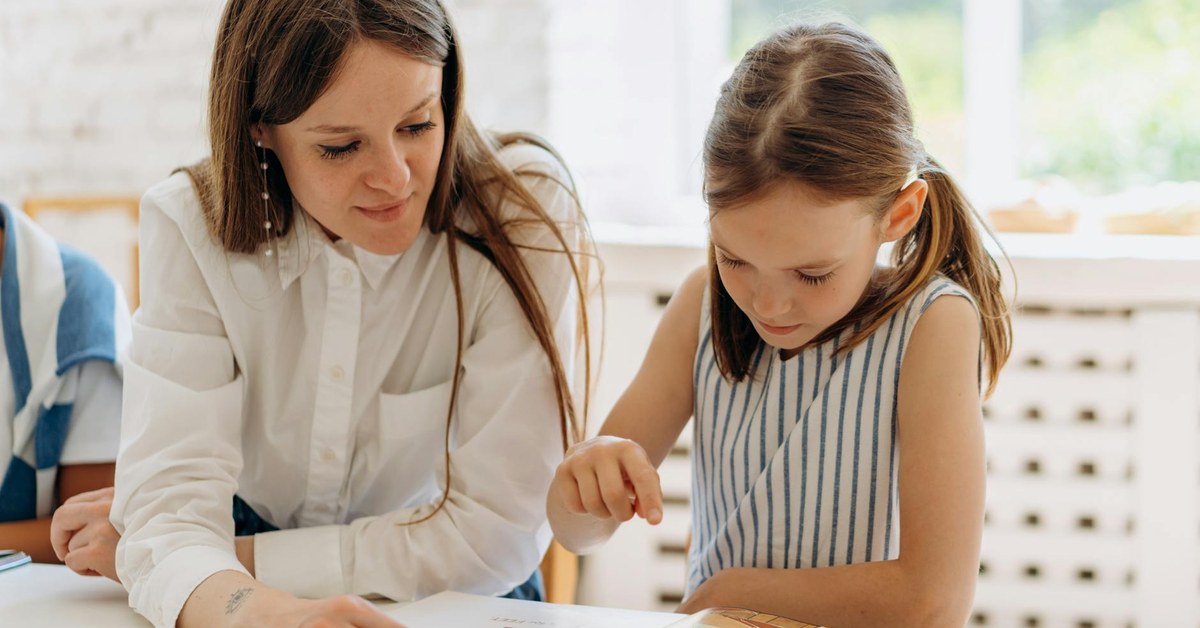 Mastering Age-Specific Internet Use — A Parent's Guide to Digital Development