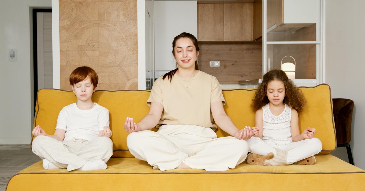 Mindful Family Communication โ Strategies for Emotional Resilience & Stronger Bonds