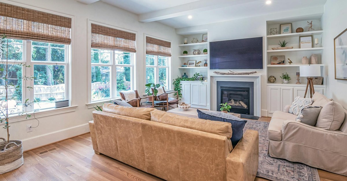 Mindful Stair Use β Preventing Falls When Carrying Items or Distracted at Home