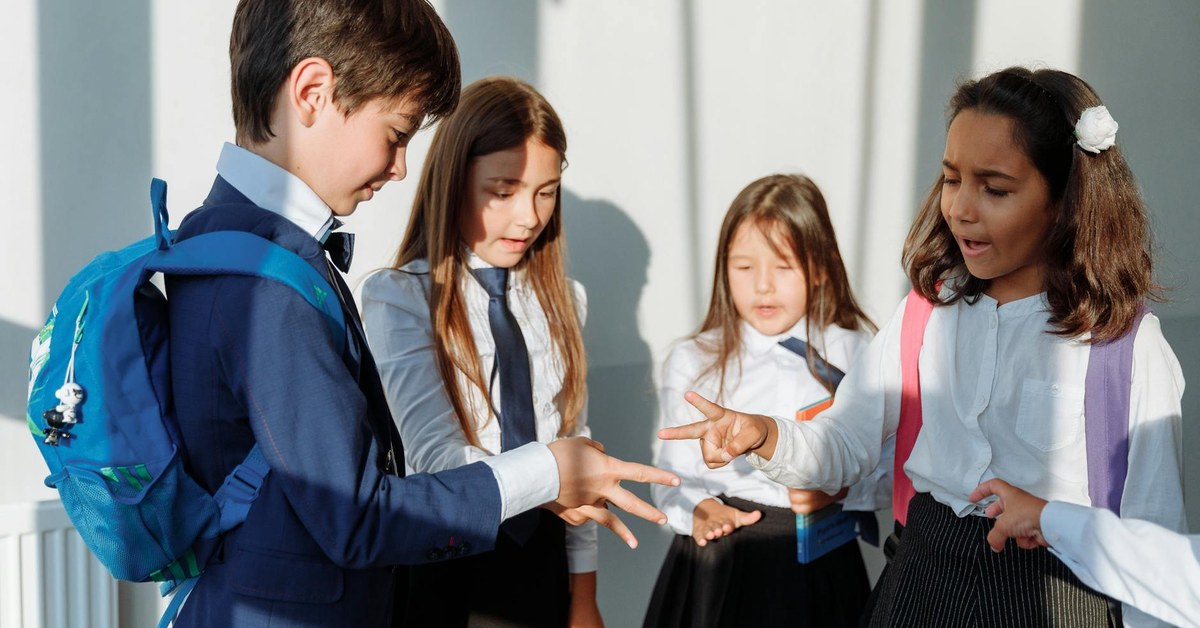 Mindfulness Strategies for Kids โ Navigating Friendships, Peer Pressure, and Building Social Confidence