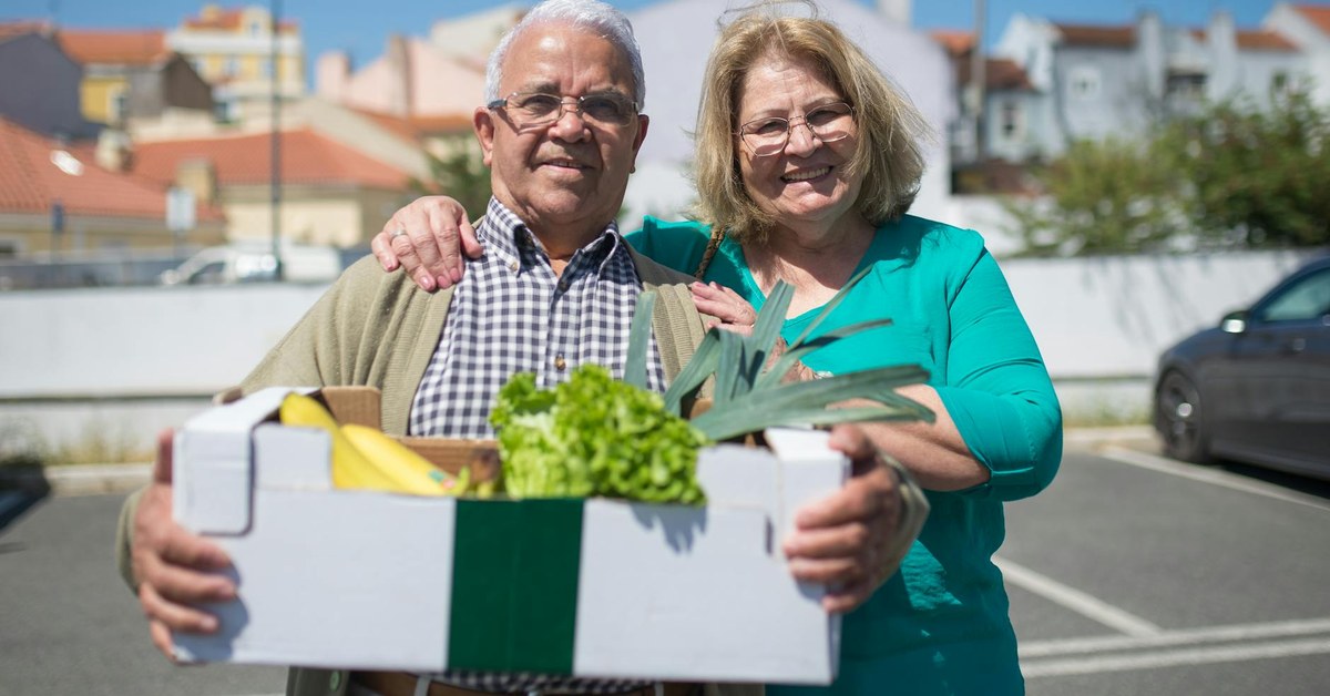 Navigating Crosswalks with Impaired Senses โ Road Safety Strategies for Older Adults