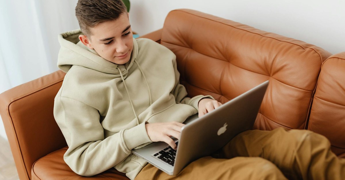 Empowering Neurodivergent Youth — Tailored Cyberbullying Prevention Strategies for Parents & Educators