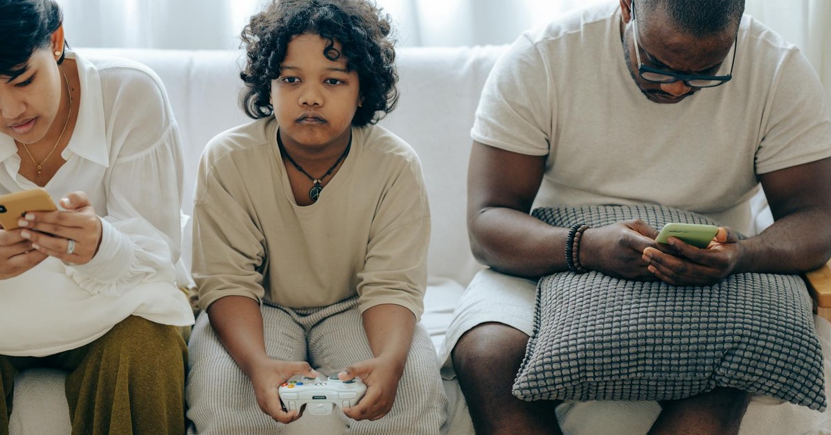 Online Gaming Safety for Children — A Parent's Complete Guide