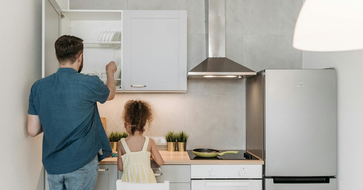 Optimal Carbon Monoxide Detector Placement in Multi-Story Homes with Attached Garages for Enhanced Safety