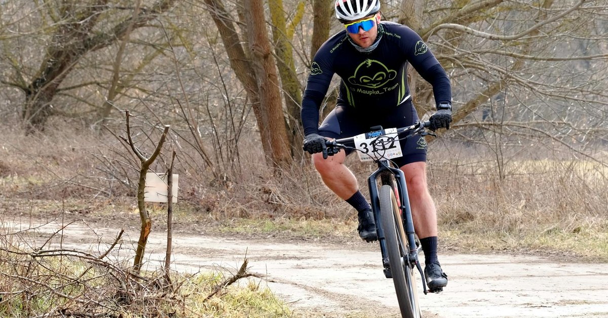 Optimal Cycling Helmet Fit โ Preventing Neck Strain and Enhancing Comfort on Long Rides