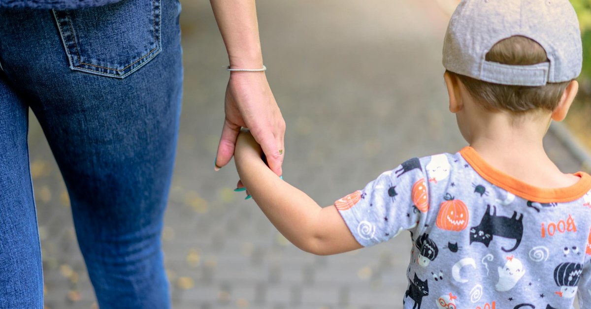 Parenting Through Financial Hardship โ Supporting Children When Money Is Tight