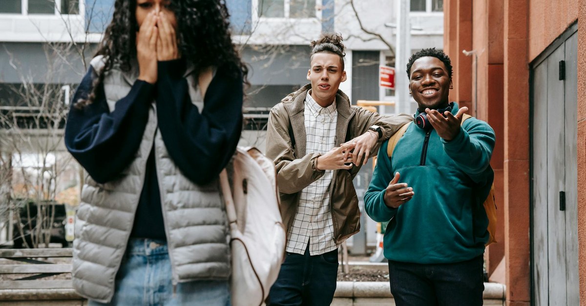 Peer Pressure and Substance Use — A Real Guide for Teenagers and Young Adults