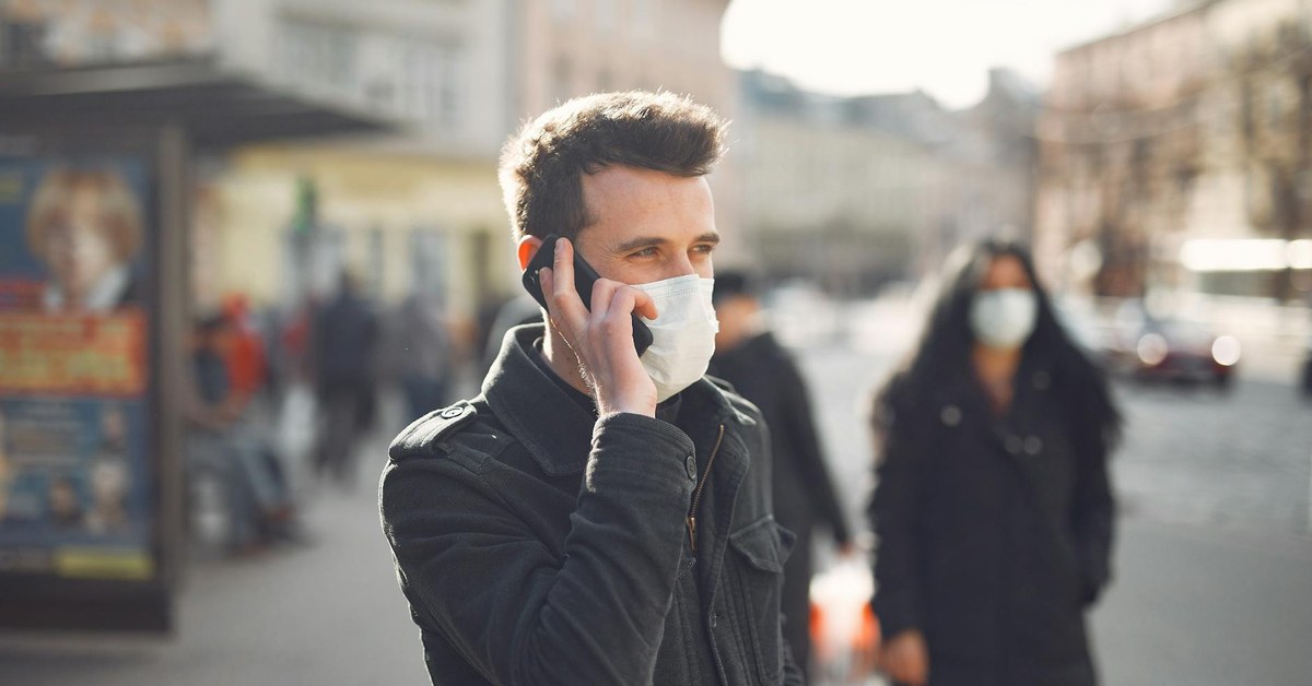 Phone Snatching and Street Theft — How to Protect Your Devices in Public