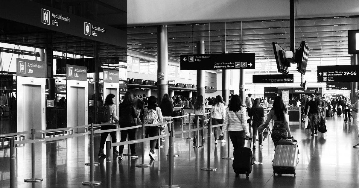 How to Avoid Pickpockets While Travelling — A Practical Prevention Guide