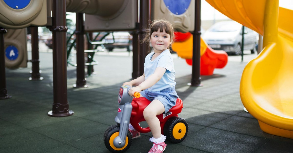 Ultimate Guide to Playground Safety for Early Elementary Kids (Ages 6-8) โ Fostering Independence While Preventing Injuries