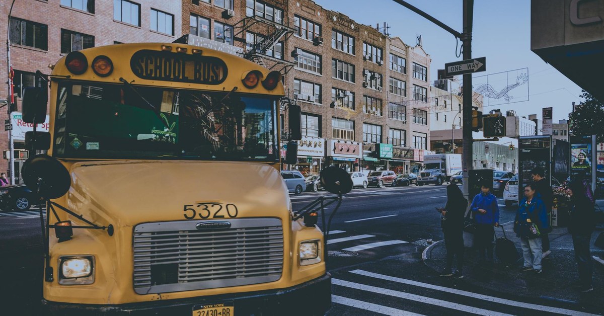 Beyond the Ticket โ Practical Strategies to Permanently Break Distracted Driving Habits
